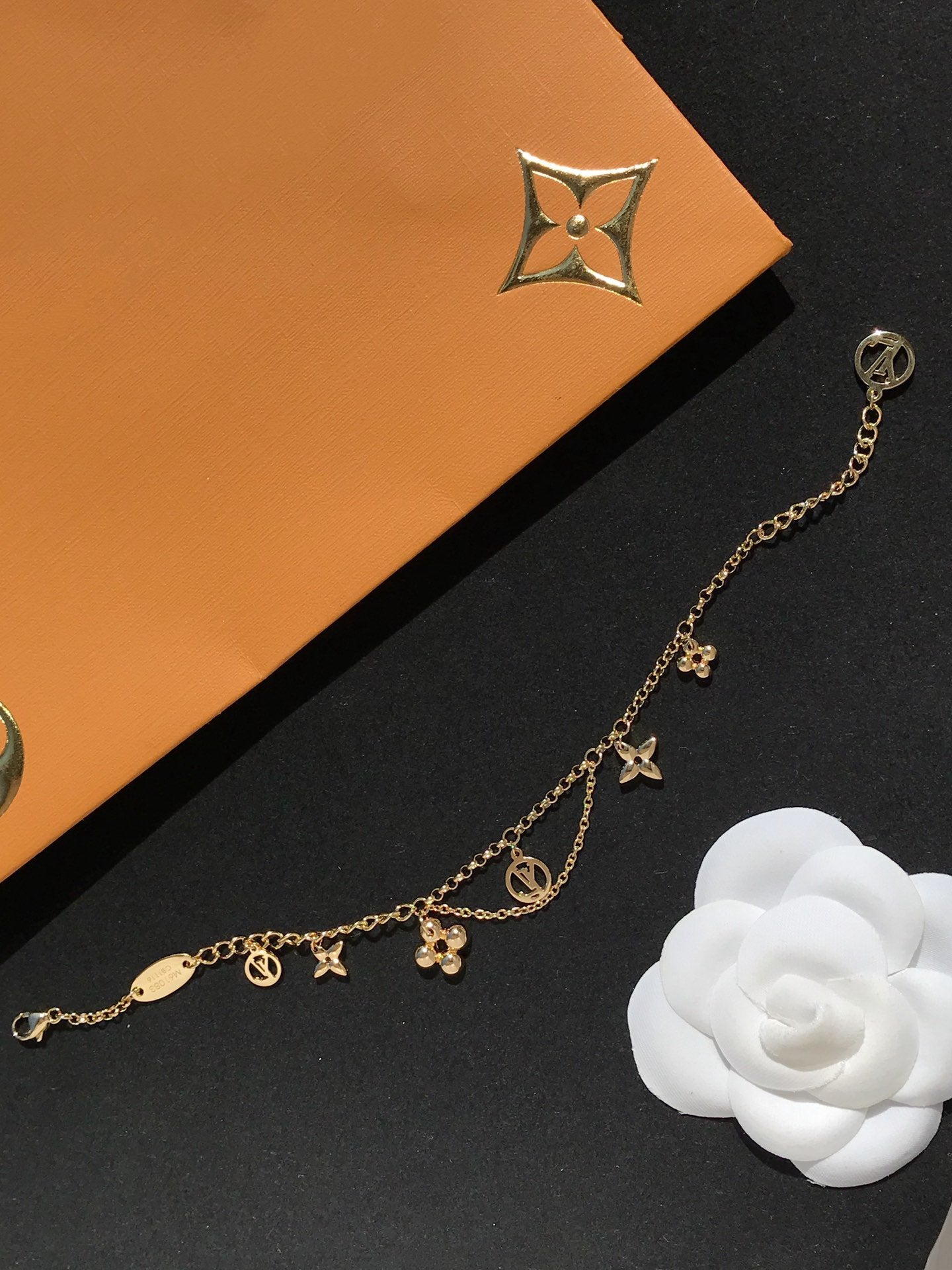 [Everoly JW] BLÜHENDES ROSA GOLD-MOP-ARMBAND
