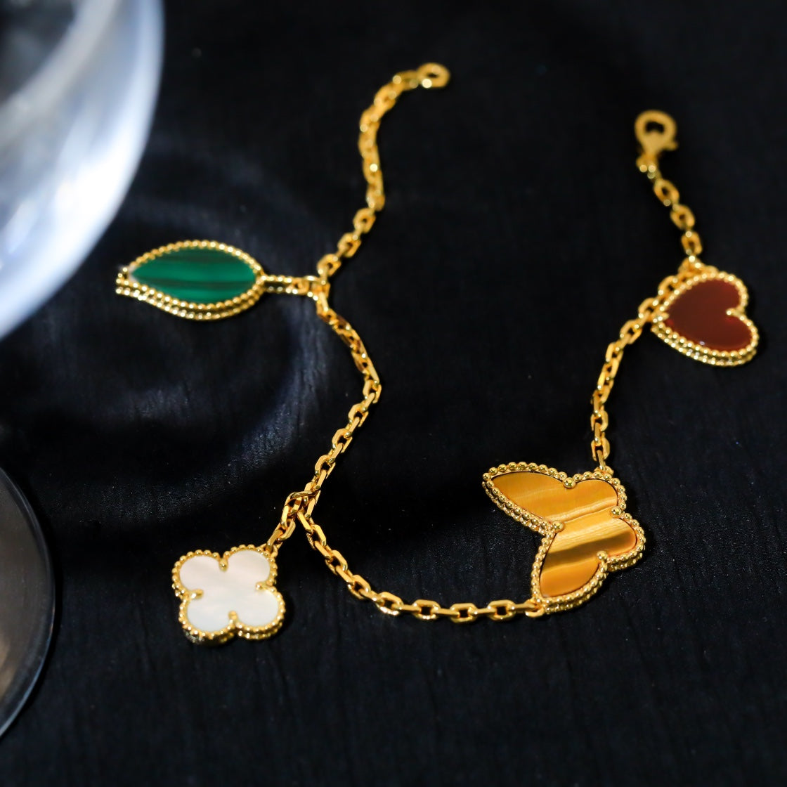 [Olivia JW]LUCKY SPRING 5 MOTIF GOLD BRACELET