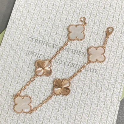 [Everoly JW] CLOVER WHITE PEARL MOP 5 MOTIF BRACELET COLLECTION