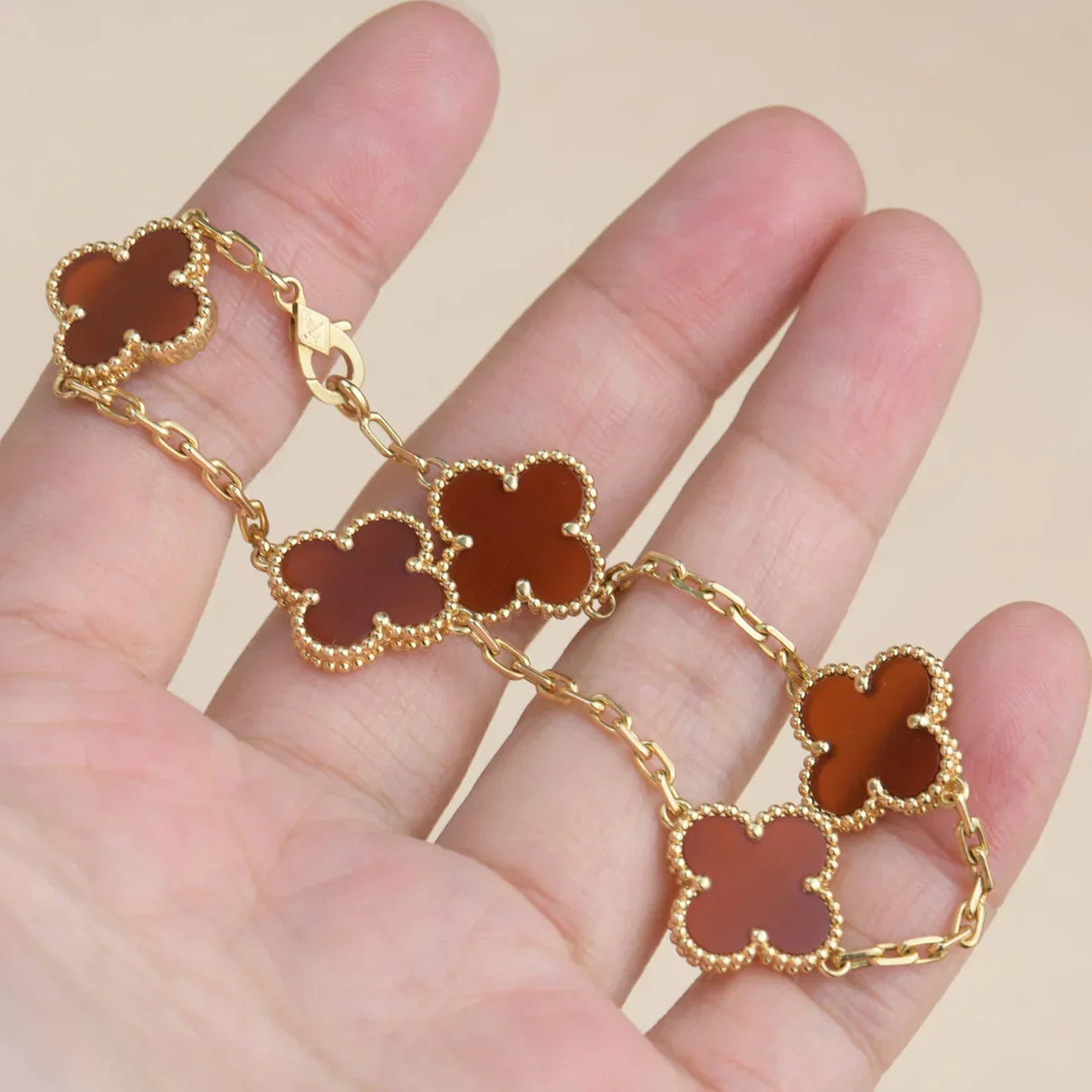 [Everoly JW]  CLOVER 5 MOTIF RED CORNELIAN BRACELET COLLECTION