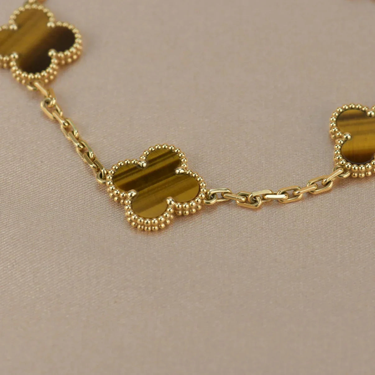 [Everoly JW]  CLOVER 5 MOTIFS TIGER EYE BRACELET COLLECTION