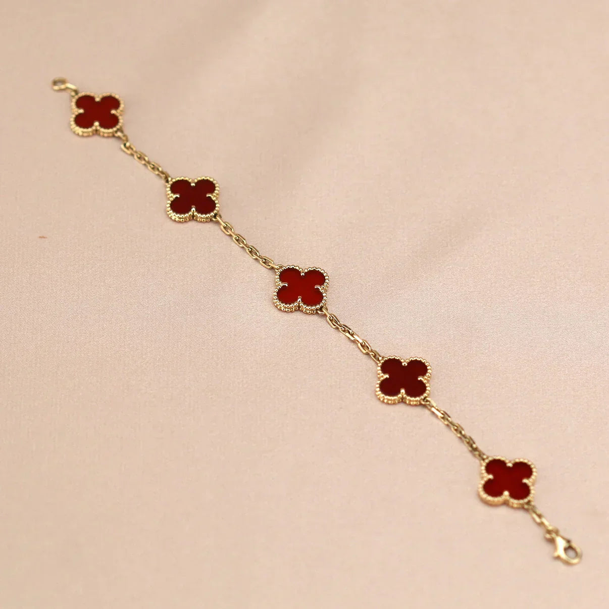 [Everoly JW]  CLOVER 5 MOTIF RED CORNELIAN BRACELET COLLECTION