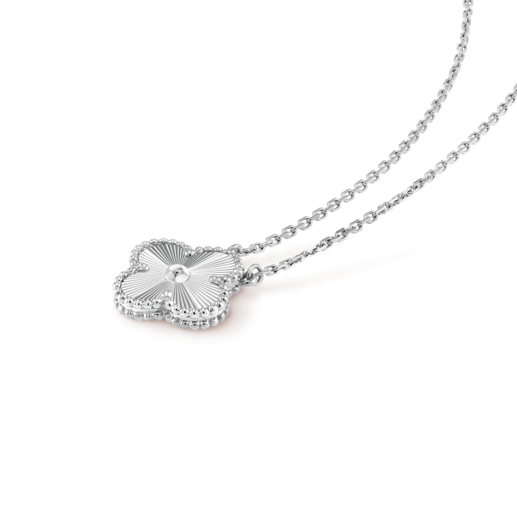 [Olivia JW]CLOVER 15MM LASER NECKLACE SILVER