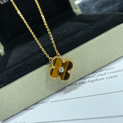 [Olivia JW]CLOVER 15MM DIAMOND AND YELLOW TIGER'S EYE AGATE necklace