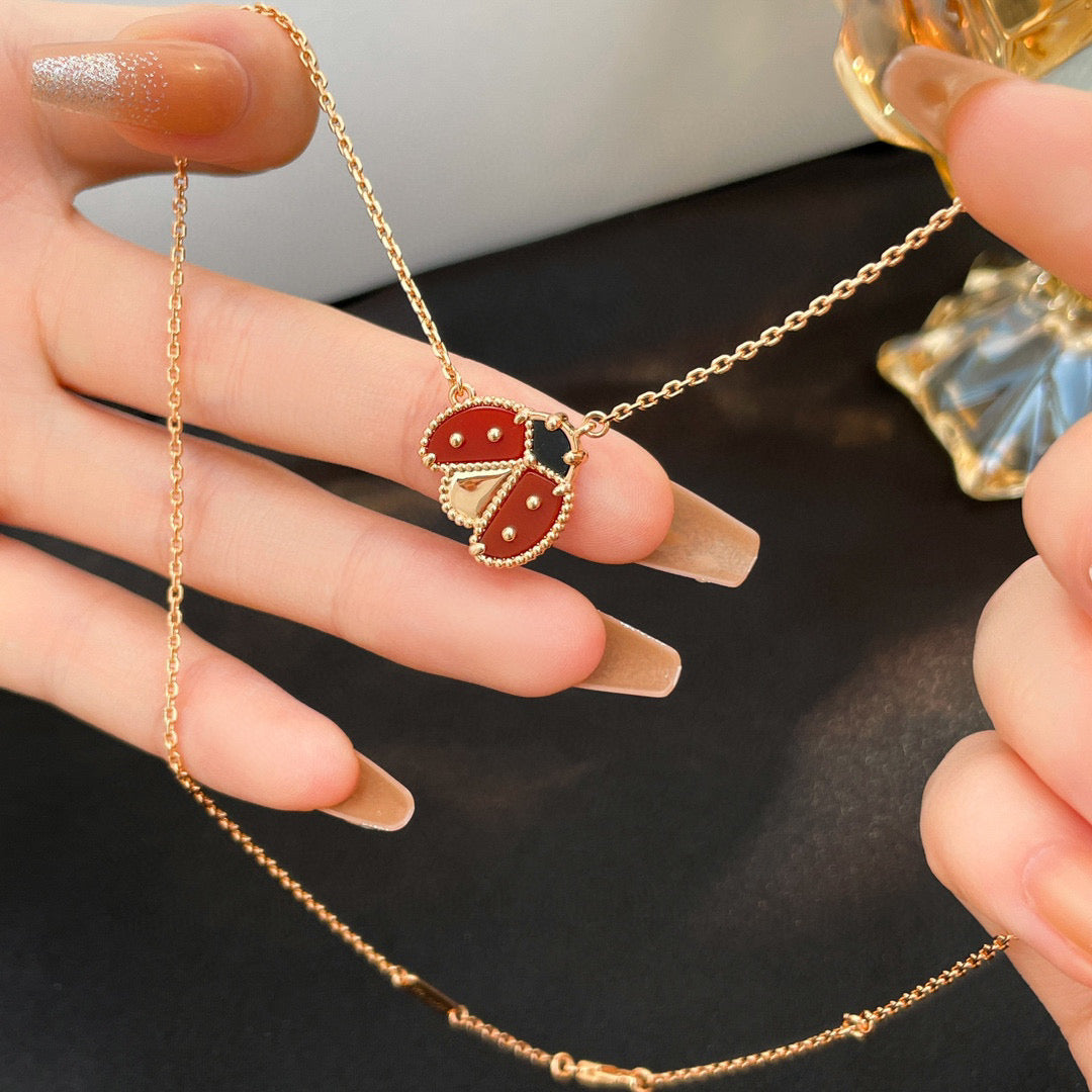 [Olivia JW]LUCKY  CARNELIANS LADYBUG NECKLACE