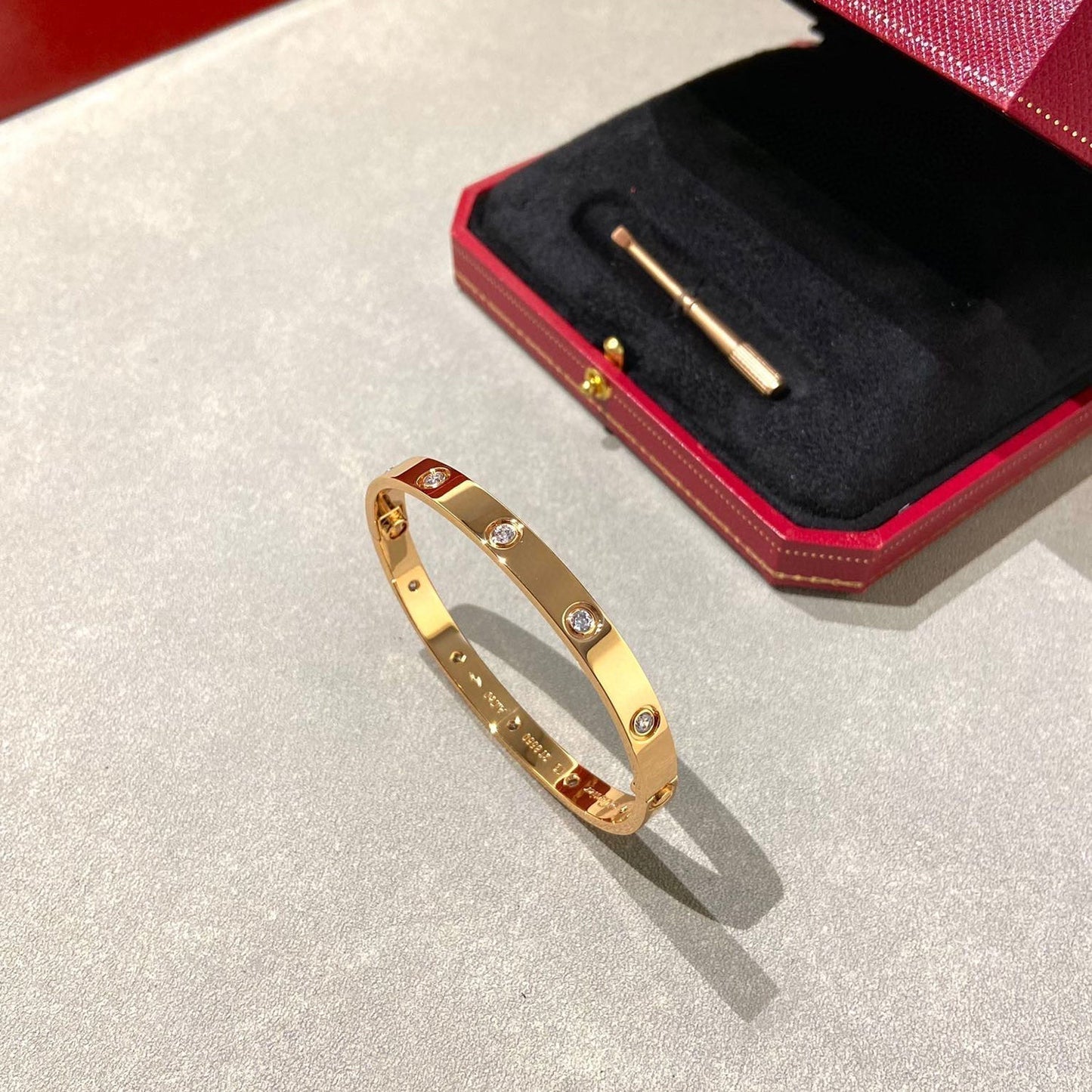[Everoly JW] LIEBESARMBAND 6,1 MM 10 DIAMANTEN
