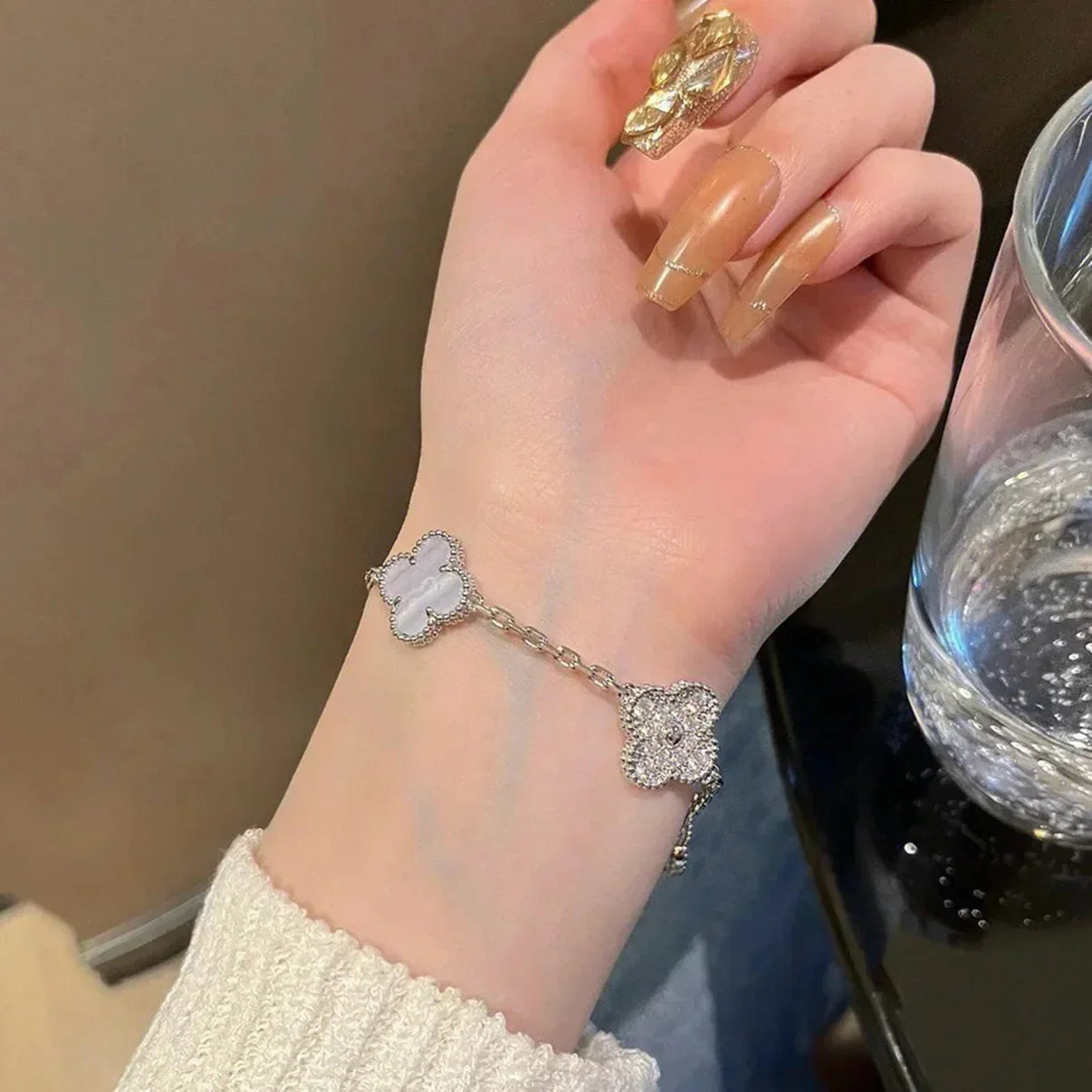 [Everoly JW]  CLOVER 5 MOTIF PURPLE CHALCEDONY BRACELET COLLECTION