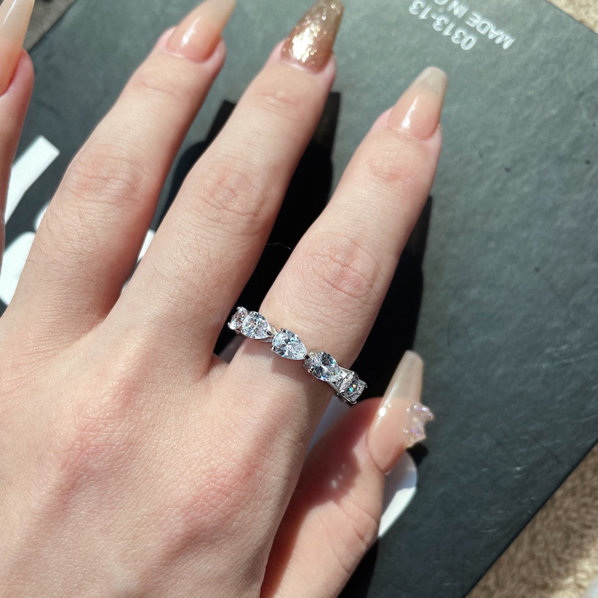 [Everoly JW]Exquisiter Tennisring im Birnenschliff