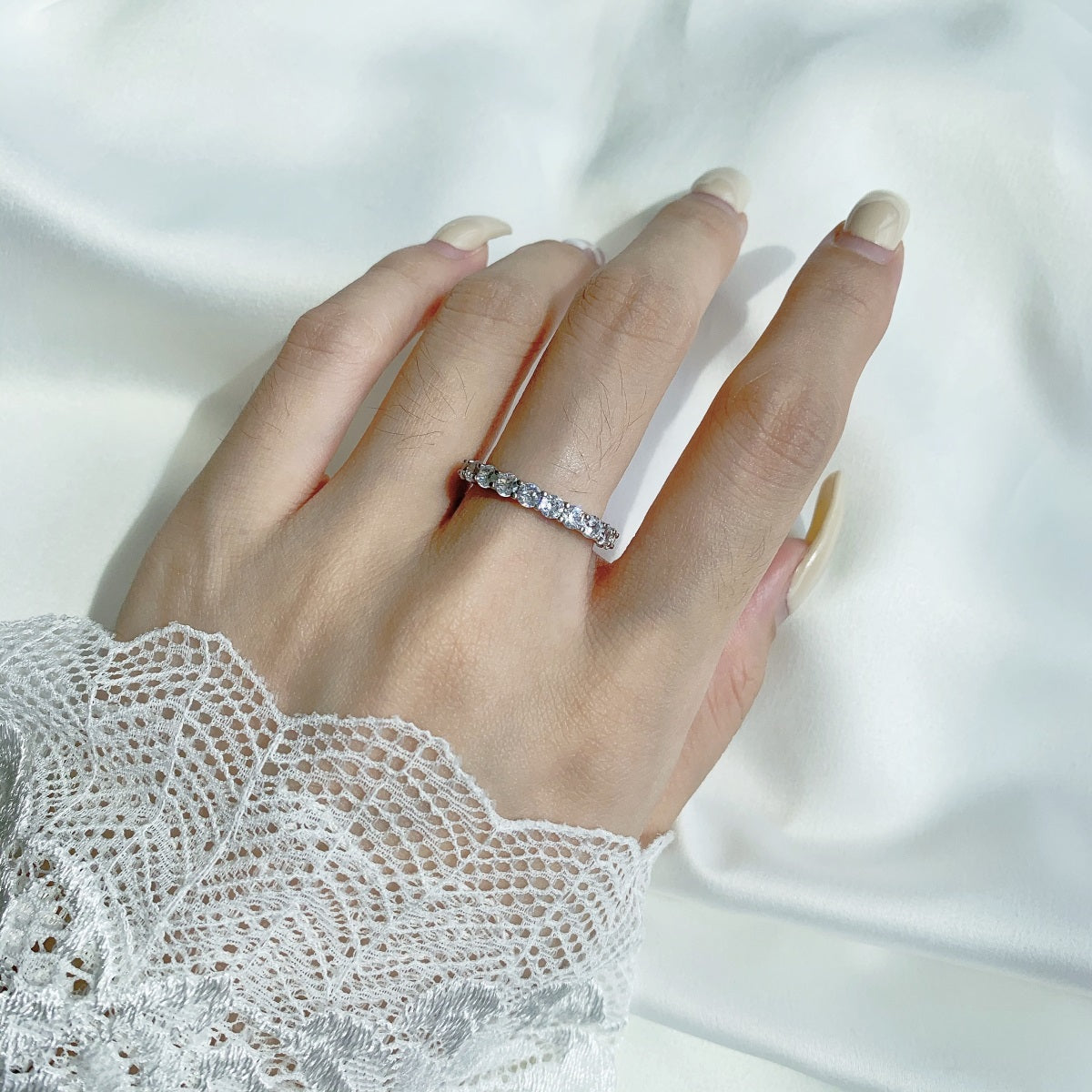[Olivia JW]Sparkling Round Cut Tennis Ring