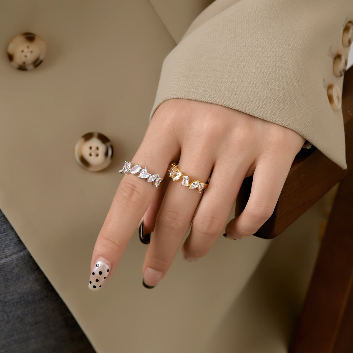 [Everoly JW]Zarter Ring mit mehreren Schliffen