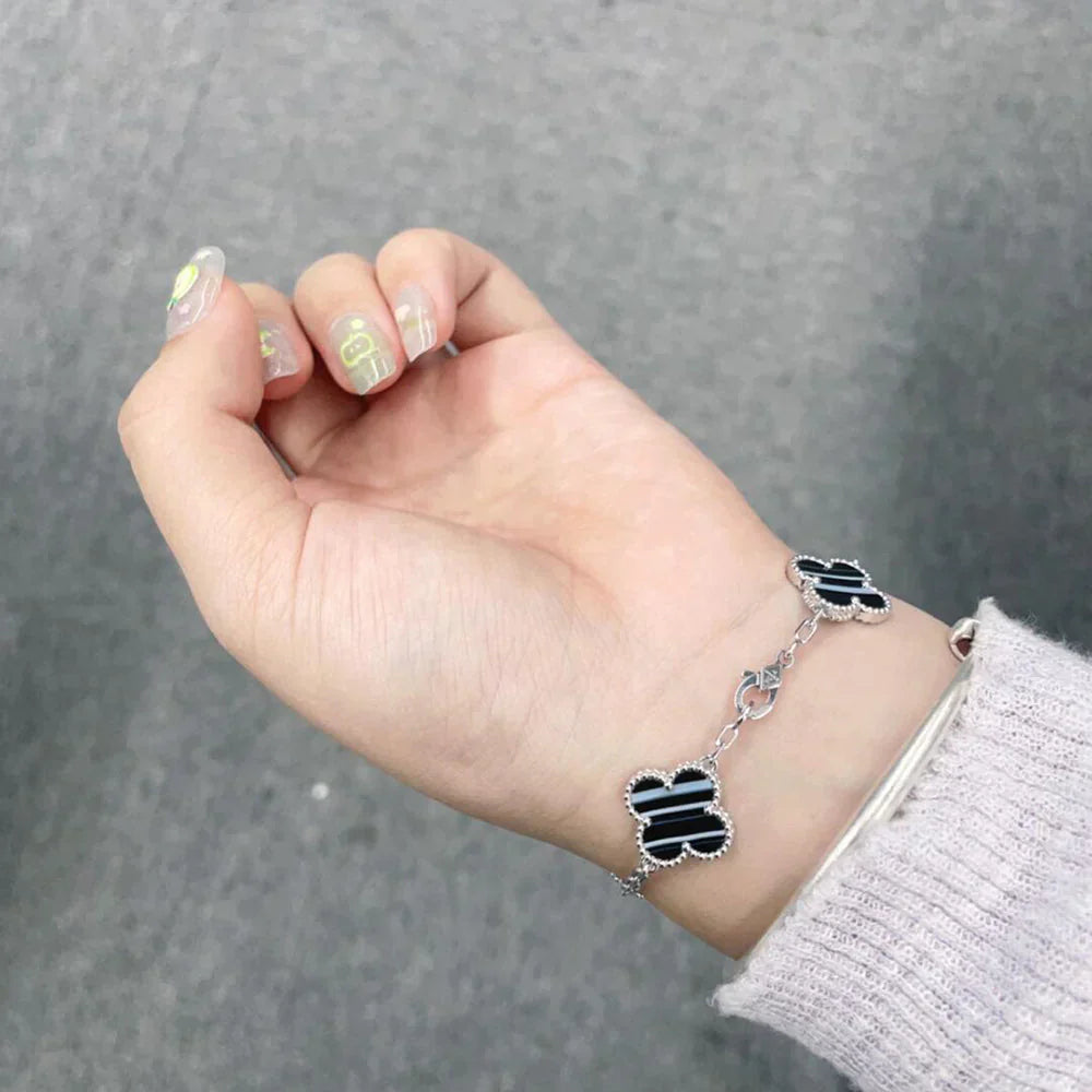 [Everoly JW]  CLOVER 5 MOTIF PULSAR STONE BRACELET COLLECTION