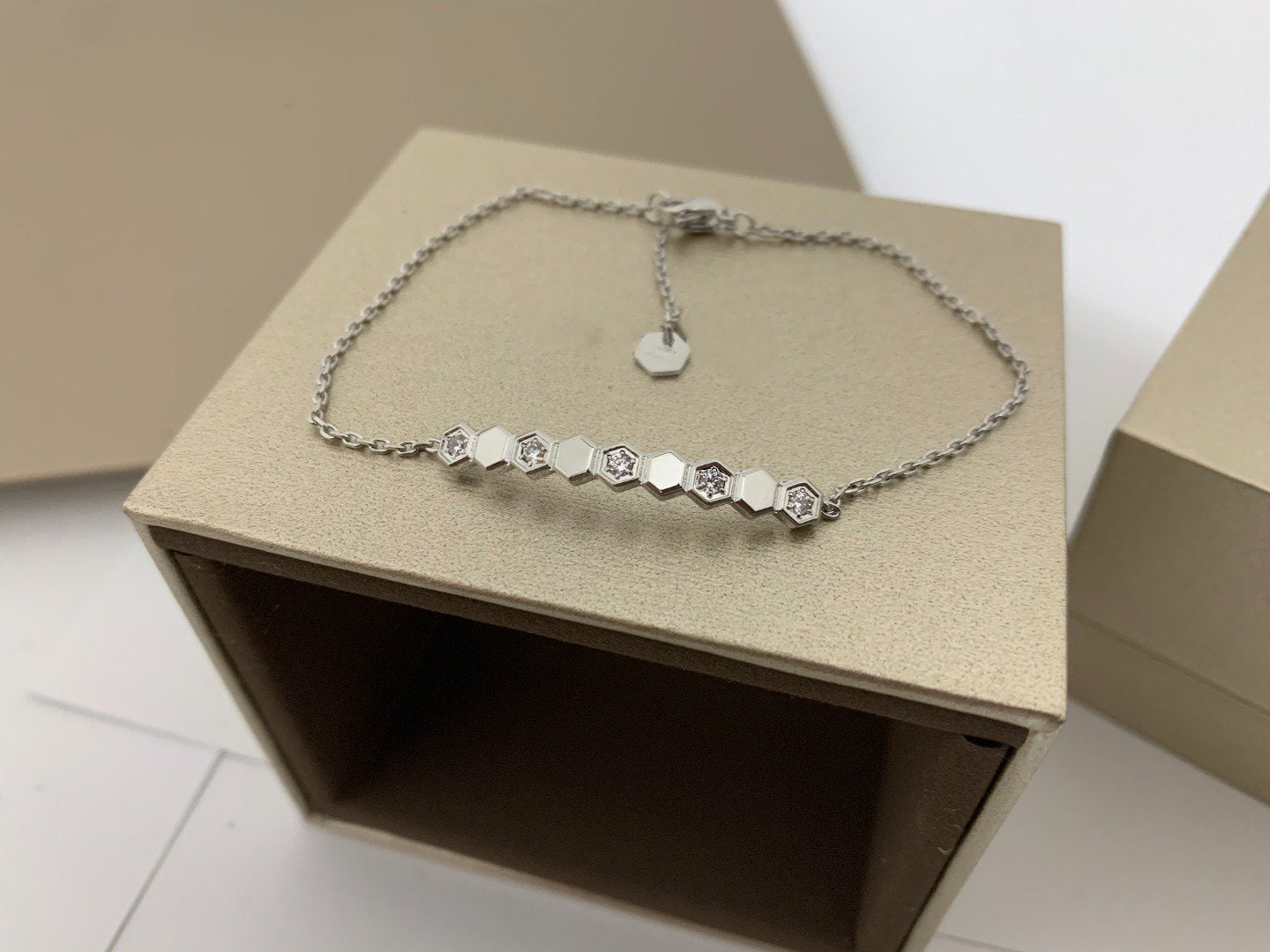 [Everoly JW] BEE LOVE ARMBAND DIAMANT 