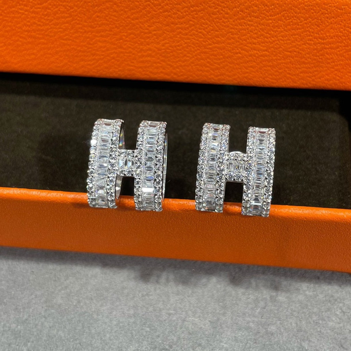 [Everoly JW]H Ohrstecker mit silbernen Diamanten