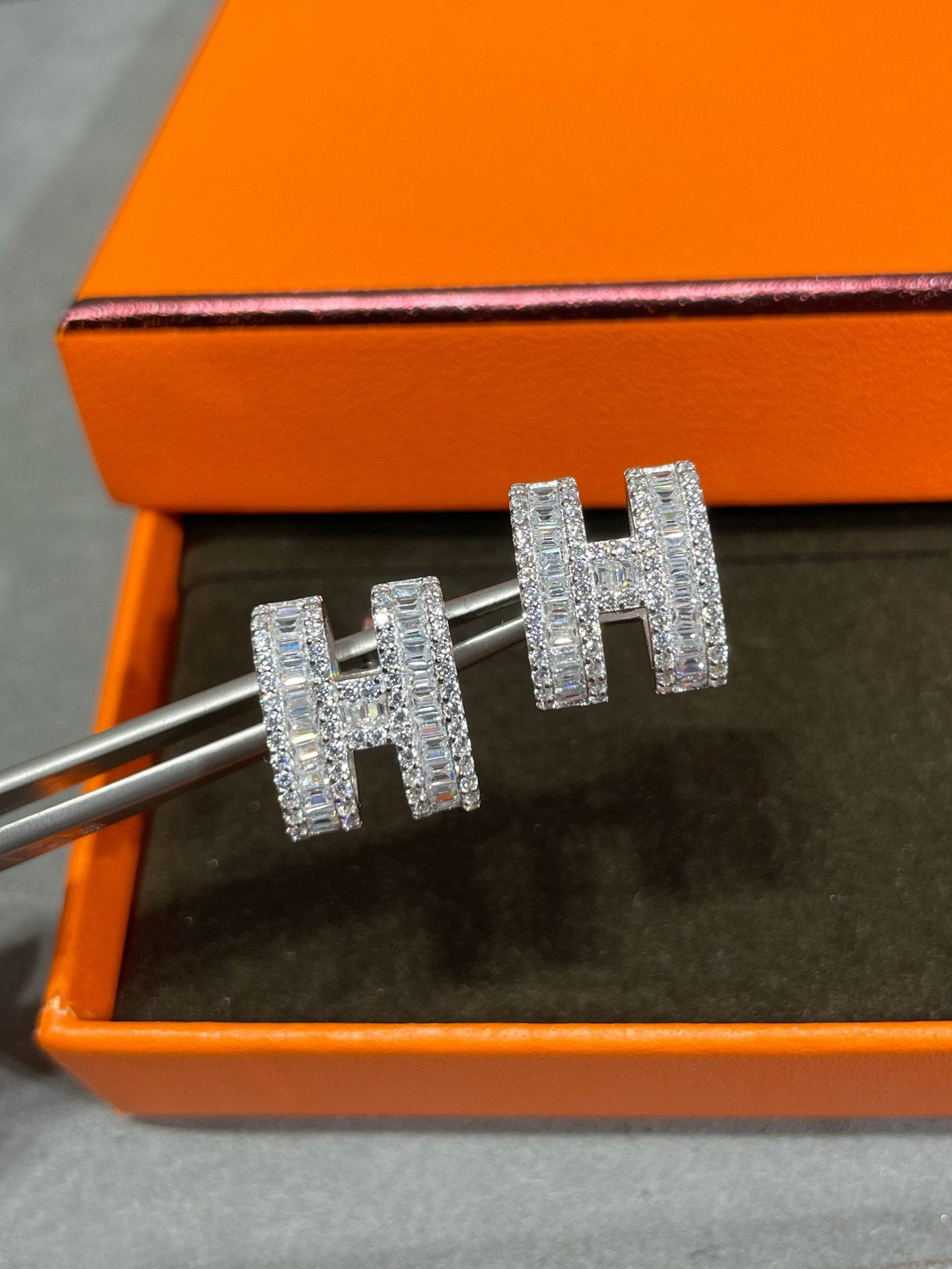 [Everoly JW]H Ohrstecker mit silbernen Diamanten