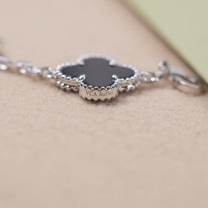 [Everoly JW]  CLOVER 5 MOTIF ONYXS BRACELET COLLECTION