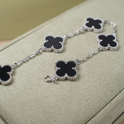 [Everoly JW]  CLOVER 5 MOTIF ONYXS BRACELET COLLECTION