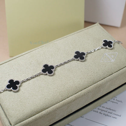 [Everoly JW]  CLOVER 5 MOTIF ONYXS BRACELET COLLECTION