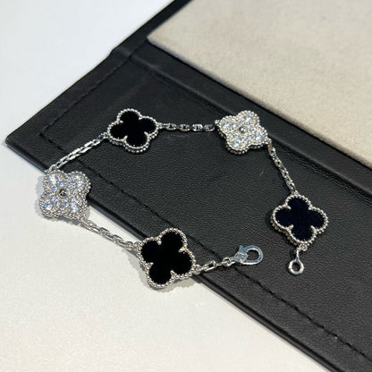 [Everoly JW]  CLOVER 5 MOTIF ONYXS BRACELET COLLECTION