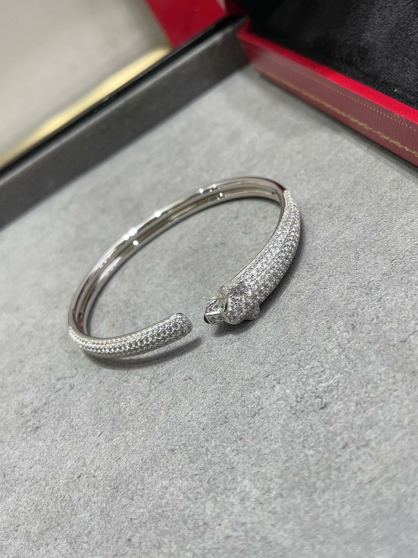 [Everoly JW]パンテール フルダイヤモンド オープンブレスレット