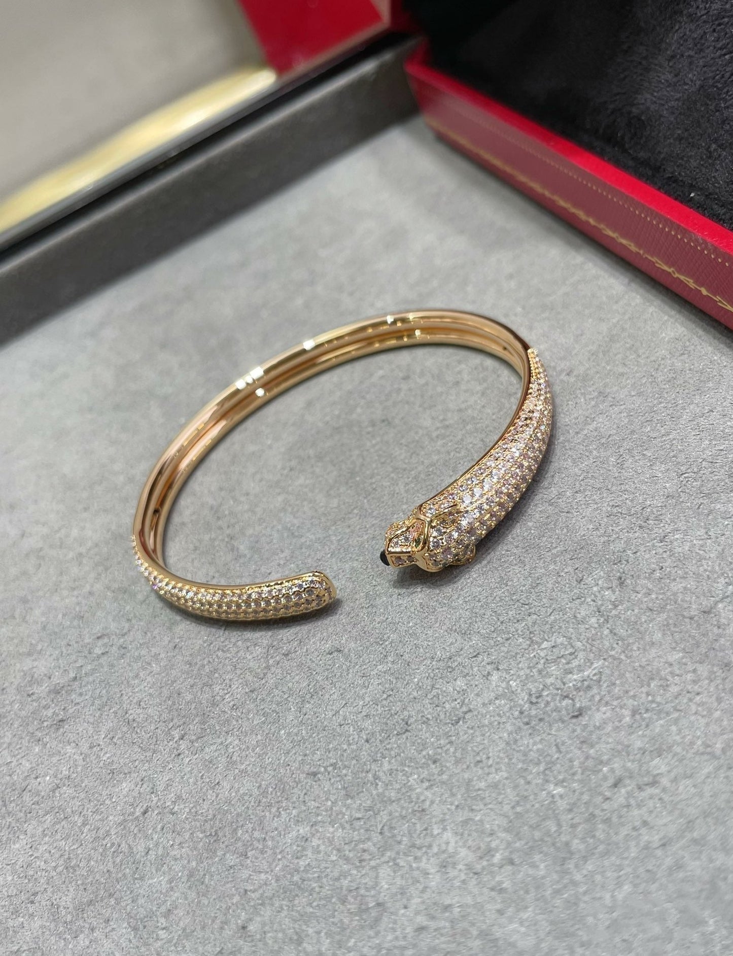 [Everoly JW]パンテール フルダイヤモンド オープンブレスレット